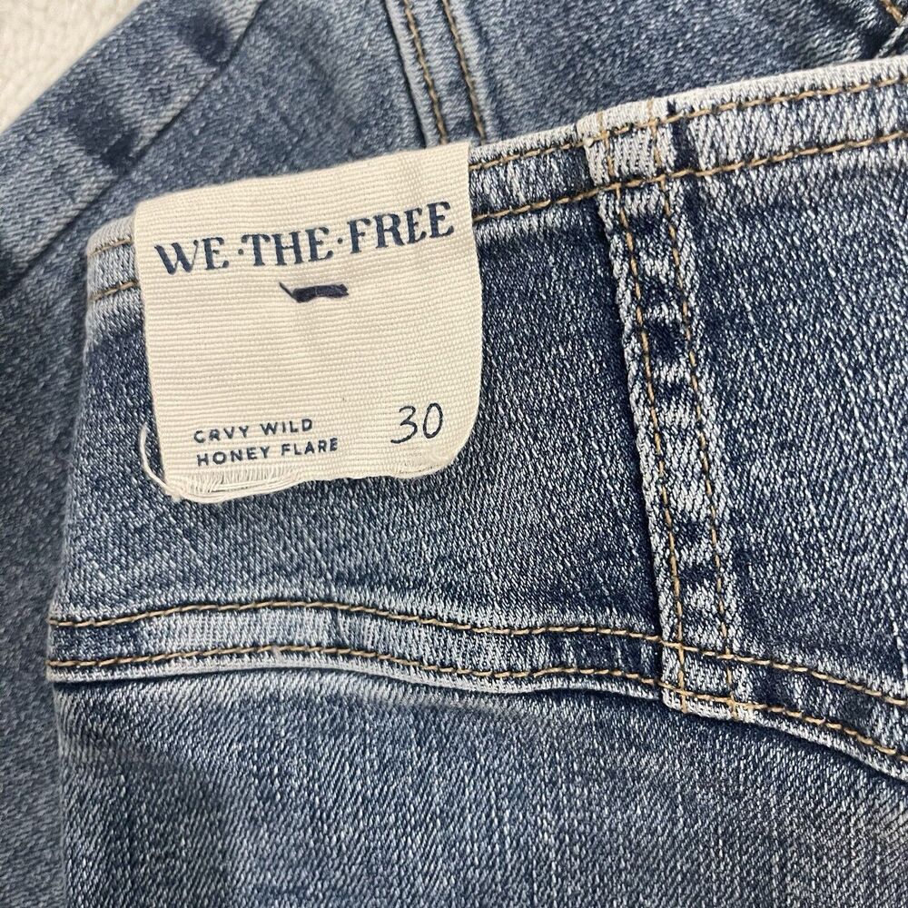 We The Free People Curvy Wild Honey Flare Jeans Light Wash Size 30 NWT - Picture 11 of 11